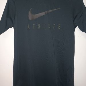 Nike athlete   DRI fit t shirt